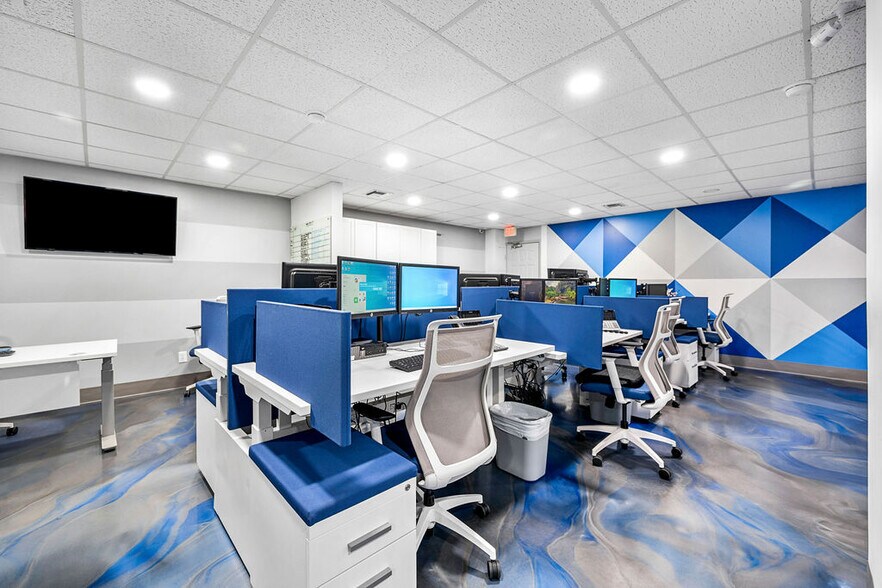 More Photos Of 1801 SE Hillmoor Dr, Port Saint Lucie Medical For Lease