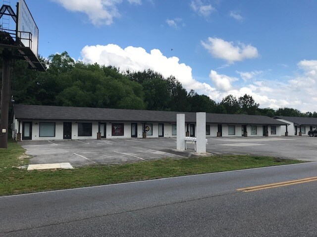 More Photos Of 6983-7009 Wall Triana Hwy, Madison Freestanding For Lease