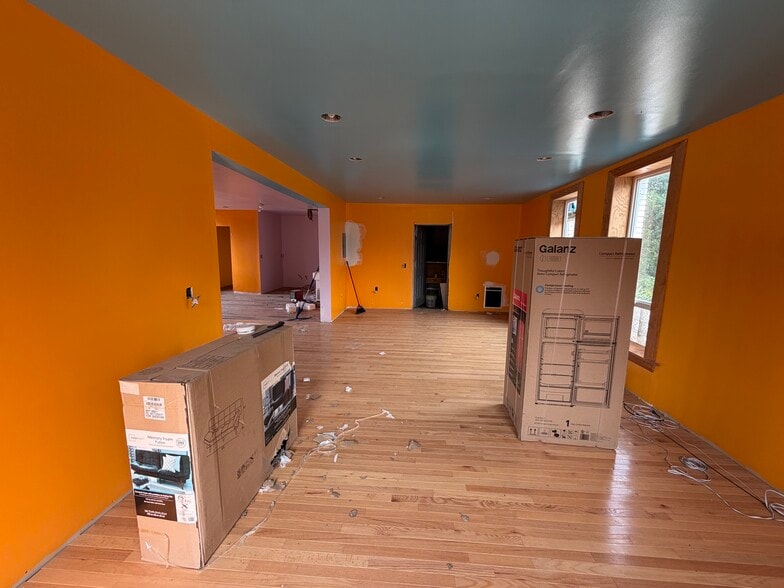 More Photos Of 230 Reynolds St, Rochester Flex For Sale