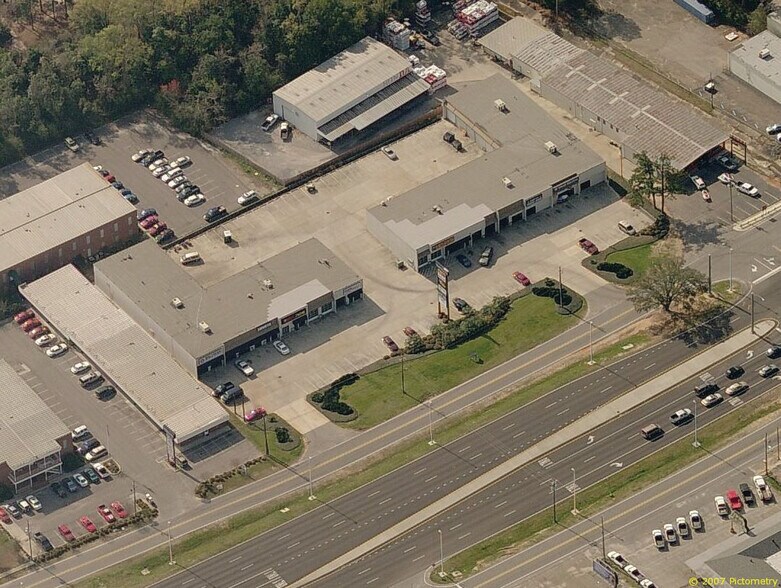 More Photos Of 3747 Government Blvd, Mobile Flex For Lease