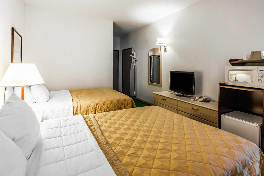 More Photos Of 3710 Meridian St, Bellingham Hospitality For Sale