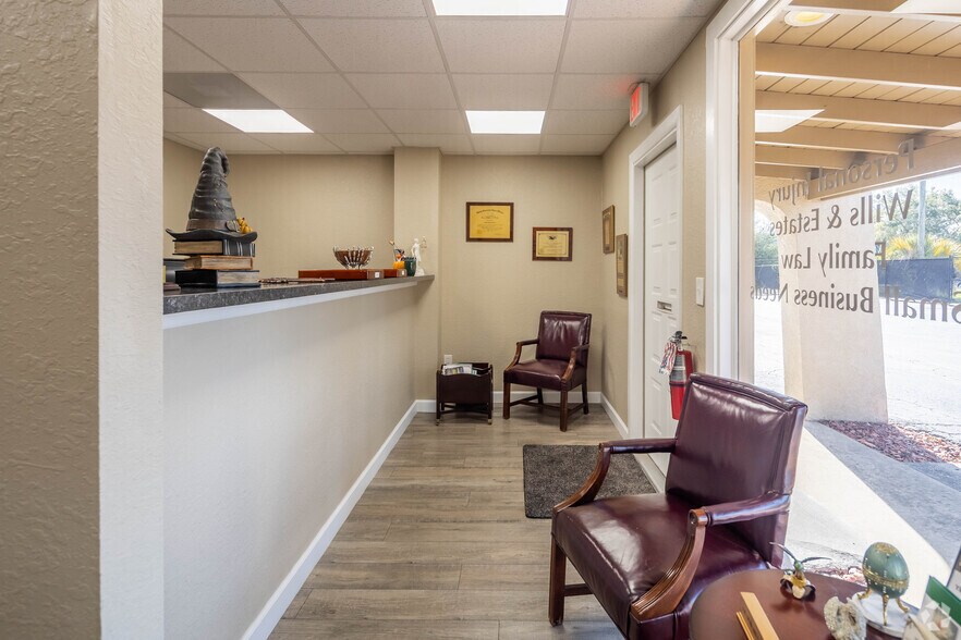 More Photos Of 2328 N US Hwy 19, Holiday Medical For Lease