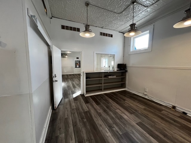 More Photos Of 1909-1911 S Salina St, Syracuse Office For Sale