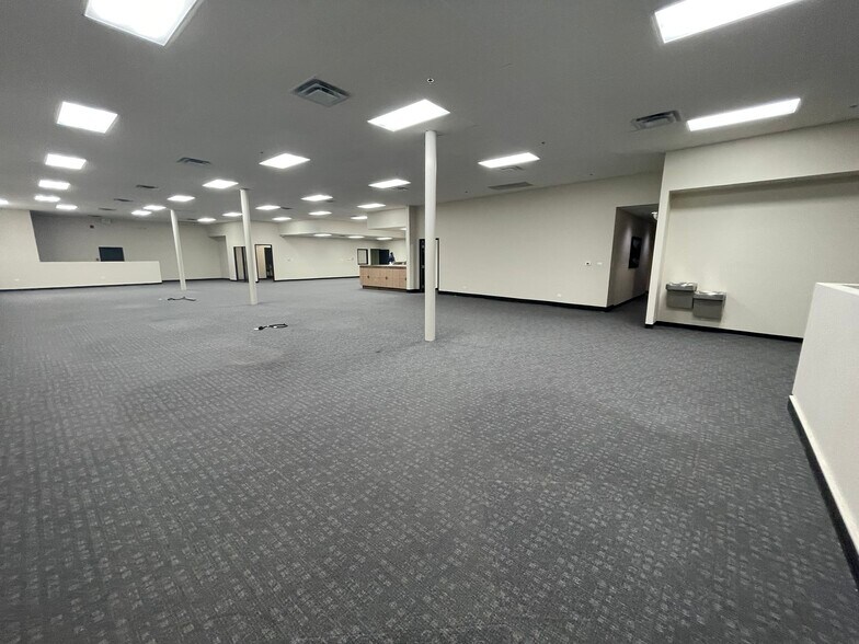 More Photos Of 133 S 27th Ave, Brighton Showroom For Sale