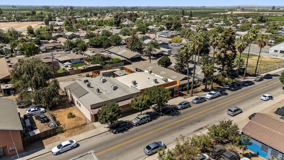 More Photos Of 33027 Road 159, Ivanhoe General Retail For Sale