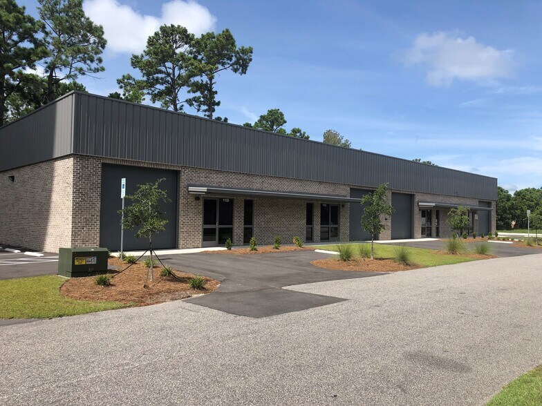 More Photos Of 111 Sea Oaks Dr, Surf City Industrial For Lease