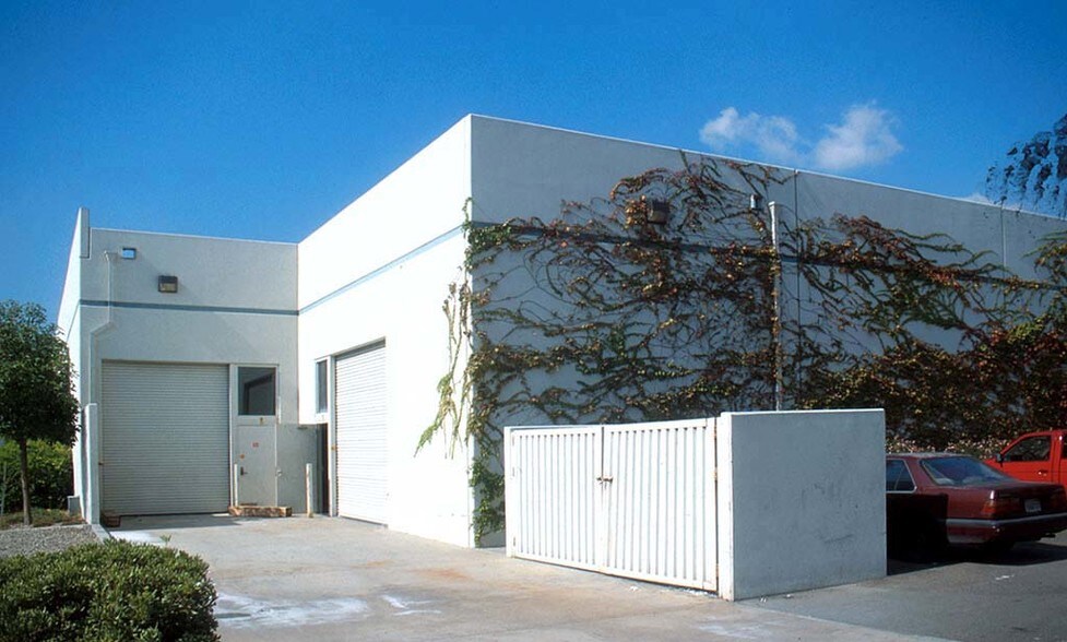 More Photos Of 10852 Forbes Ave, Garden Grove Manufacturing For Lease