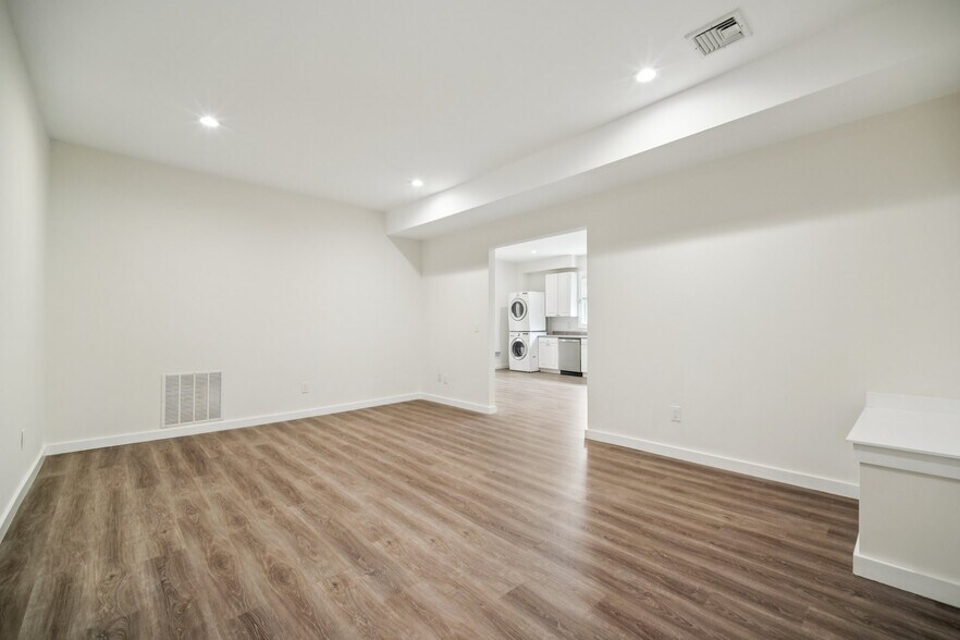 More Photos Of 534 Durie Ave, Closter General Retail For Lease