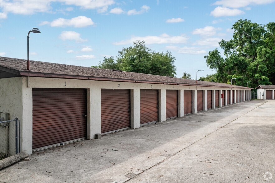 More Photos Of 114 E Lady Lake Blvd, Lady Lake Self Storage For Sale