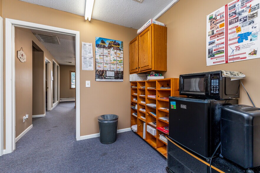 More Photos Of 410 N Union St, Dodgeville Office For Sale