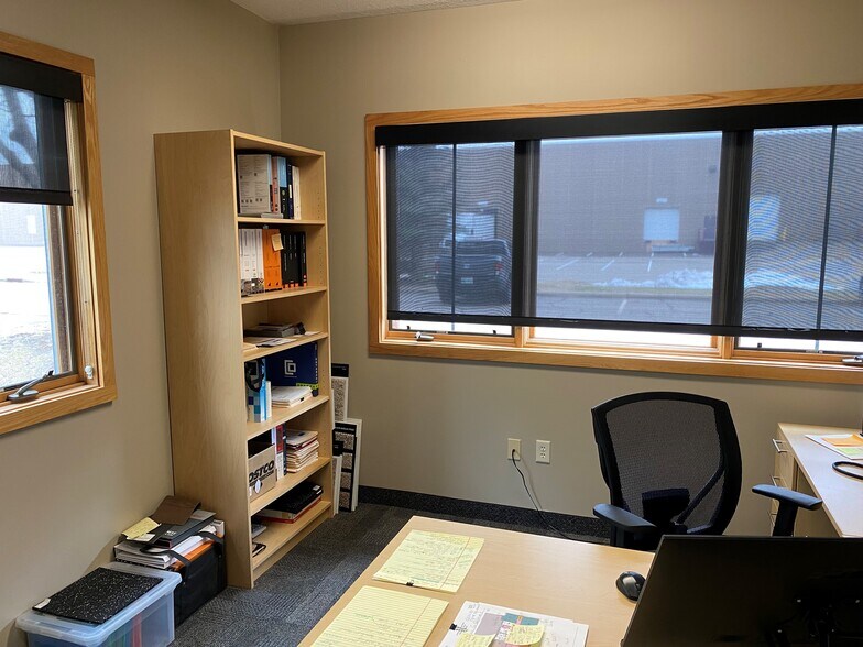 More Photos Of 11149-11157 N Zealand Ave, Champlin Office For Lease