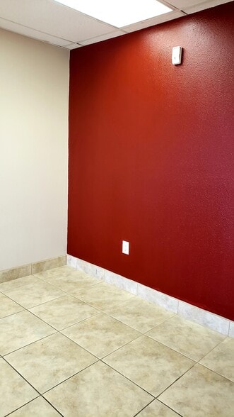 More Photos Of 8230 W Charleston Blvd, Las Vegas Medical For Sale