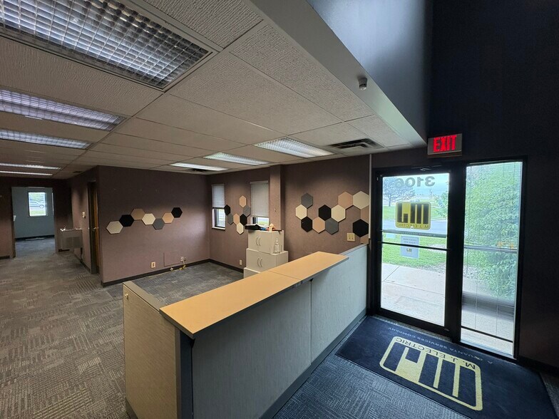 More Photos Of 3106 Independence Dr, Fort Wayne Warehouse For Lease