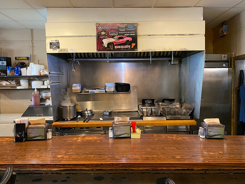More Photos Of 116 E Grand River Rd, Laingsburg Restaurant For Sale