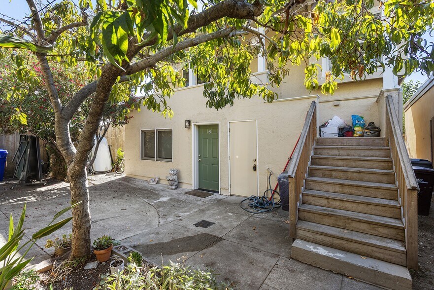 More Photos Of 823-825 55th St, Oakland Apartments For Sale