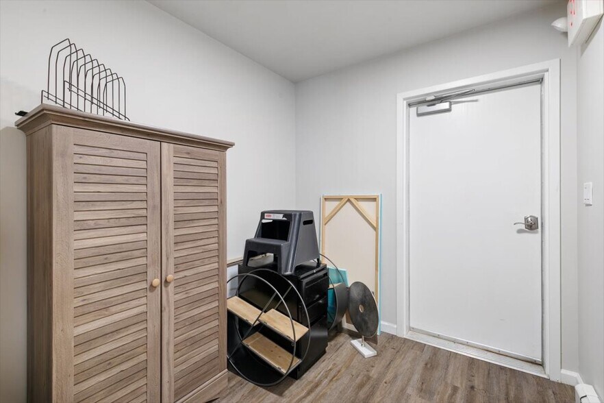 More Photos Of 3201 Lafayette Rd, Portsmouth Office For Sale