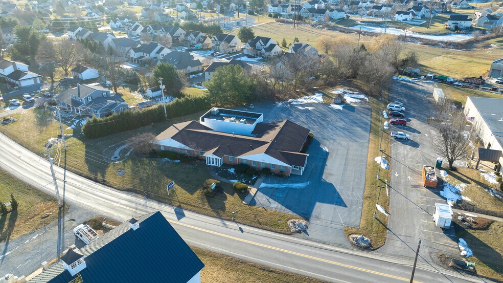 More Photos Of 640 E Oregon Rd, Lititz Office For Sale