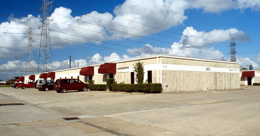More Photos Of 5645 Hillcroft Ave, Houston Office For Lease