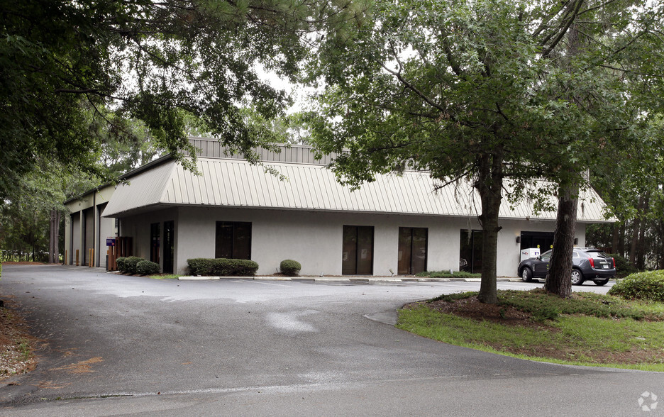 Primary Photo Of 20 Hunter Rd, Hilton Head Island Warehouse For Lease