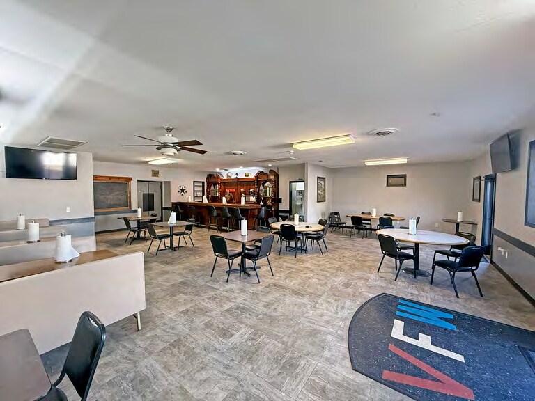 More Photos Of 704 E Washington St, Cuba Freestanding For Lease