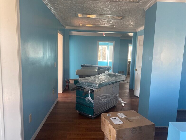 More Photos Of 808 Baltimore Pike, Bel Air Medical For Sale