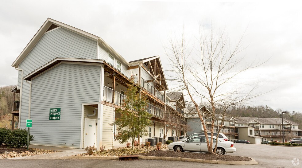 More Photos Of 849 Glades Rd, Gatlinburg Specialty For Sale