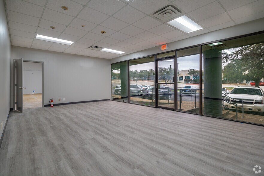 More Photos Of 12661-12679 Silicon Dr, San Antonio Light Distribution For Lease