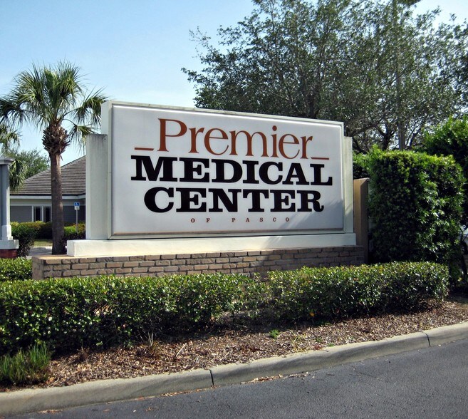 More Photos Of 2035-2055 Little Rd, New Port, New Port Richey Medical For Lease