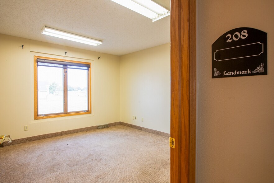More Photos Of 1411 W Dakota Pkwy, Williston Office For Lease