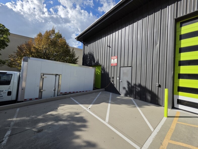 More Photos Of 1657 N State St, Lehi Manufacturing For Sale
