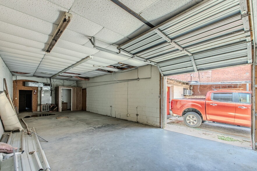 More Photos Of 221 S Main St, McGregor Storefront Retail Office For Sale