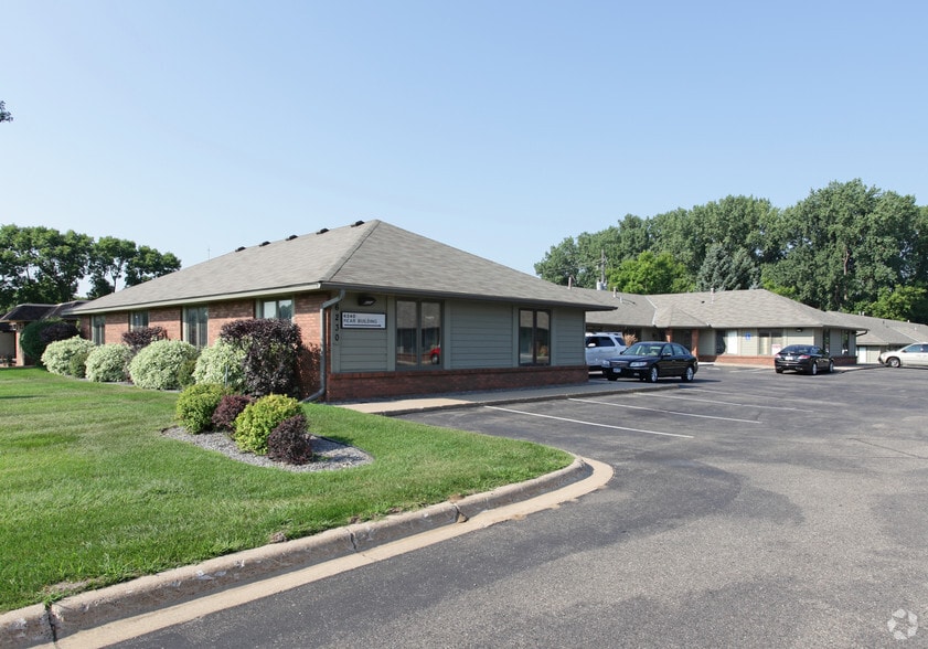 Primary Photo Of 6230 Highway 65 NE, Fridley Office For Lease