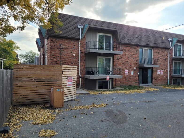 More Photos Of 3740 Wyandotte St, Kansas City Apartments For Sale