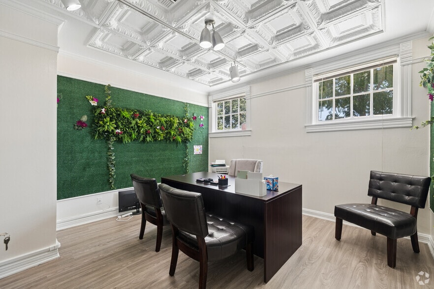 More Photos Of 19717-19725 Sherman Way, Canoga Park Office Residential For Sale