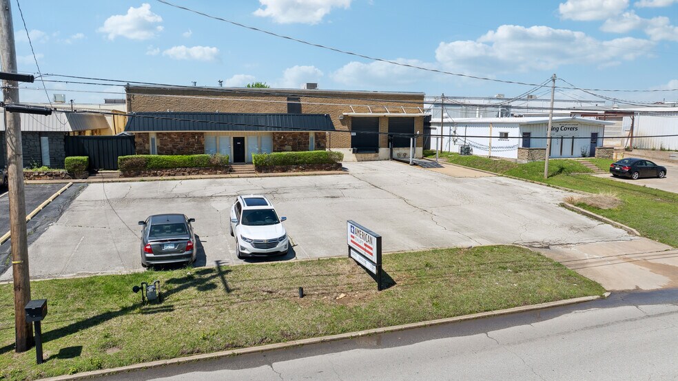 More Photos Of 4434-4437 S 74th Ave, Tulsa Warehouse For Sale