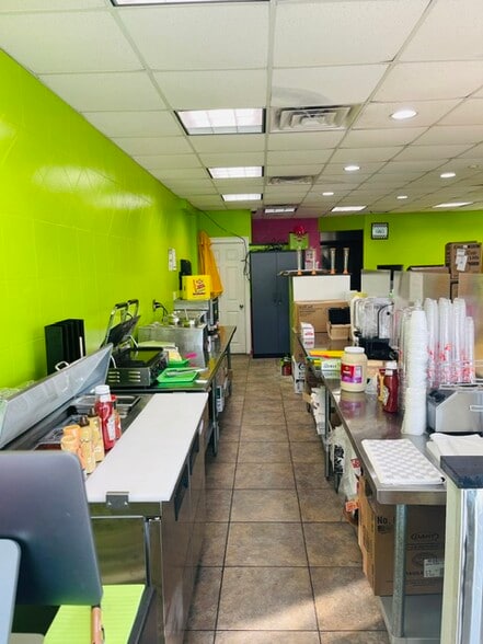 More Photos Of 78-88 Bayville Ave, Bayville Storefront Retail Residential For Lease