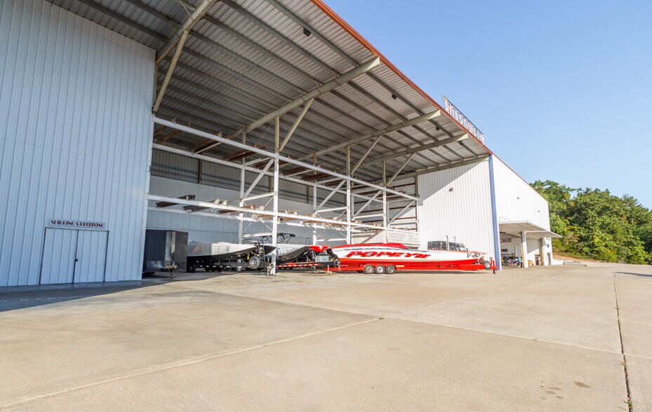 More Photos Of 6550 Pelican Dr, Osage Beach Specialty For Sale