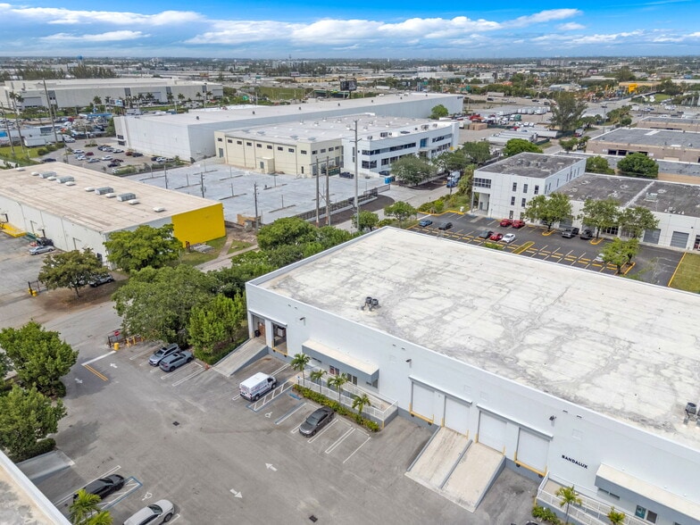 More Photos Of 7900-7930 NW 71st St, Miami Warehouse For Lease
