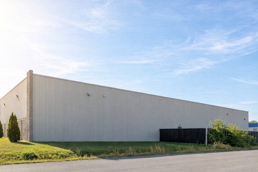 More Photos Of 440 Boul Industriel, St-Eustache Warehouse For Sale