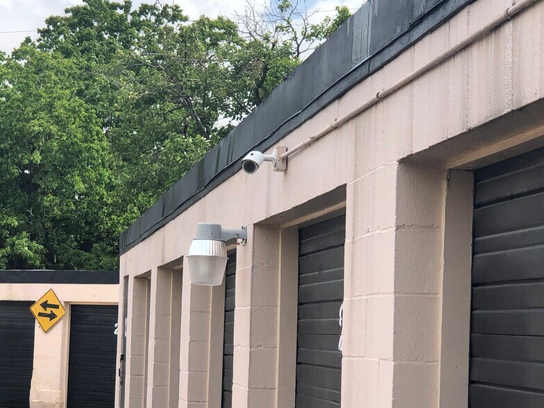 More Photos Of 1112 W Southmore Ave, Pasadena Specialty For Sale