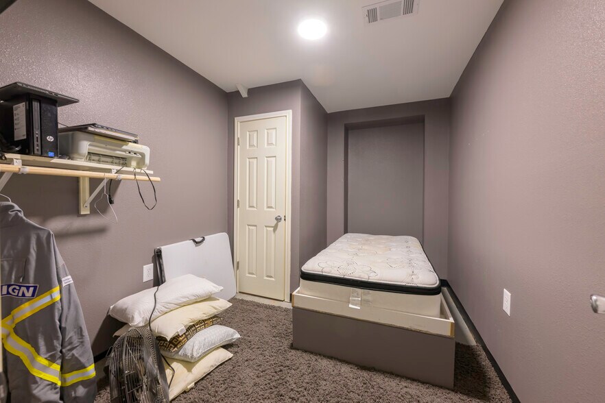 More Photos Of 7020 N County Rd W, Odessa Warehouse For Sale