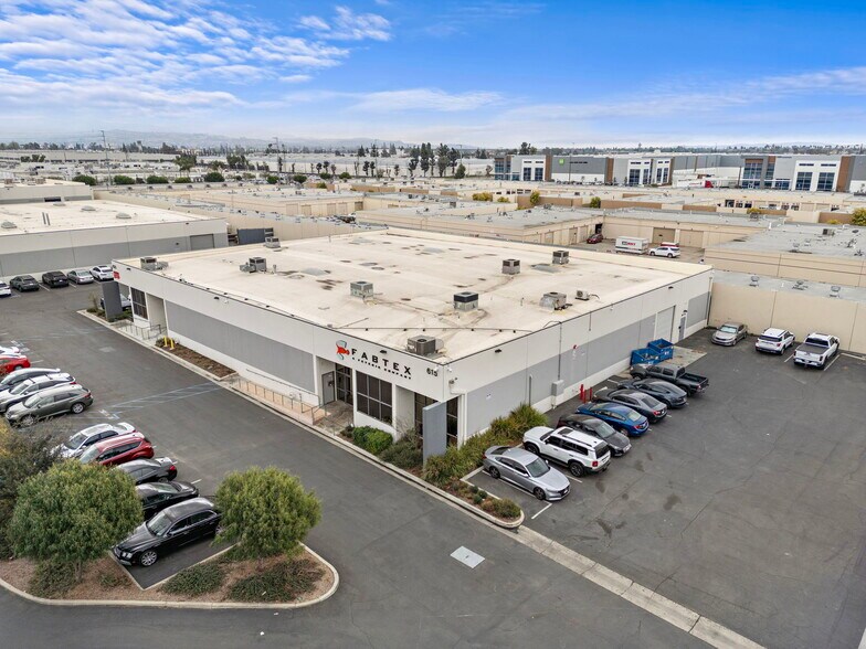 More Photos Of 615-623 S State College Blvd, Fullerton Distribution For Sale
