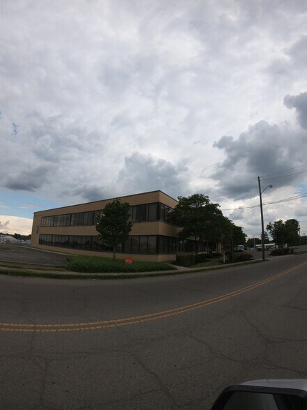 More Photos Of 195 Union St, Newark Office For Sale