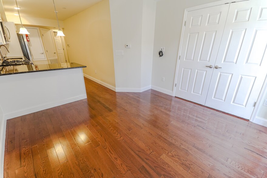 More Photos Of 1802 E Huntingdon St, Philadelphia Apartments For Sale