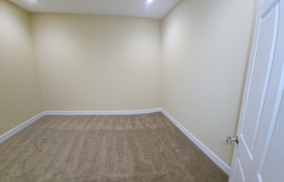 More Photos Of , Sugar Land Office For Sale