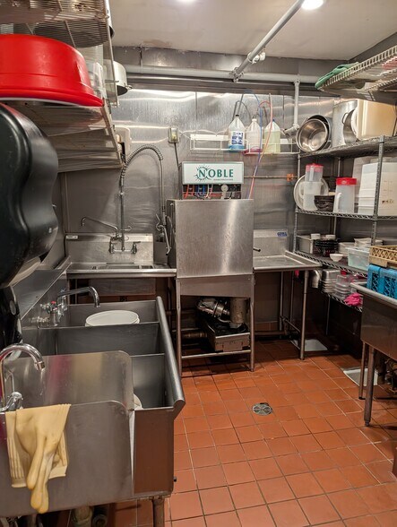 More Photos Of 1062 Main St, Holden Restaurant For Sale