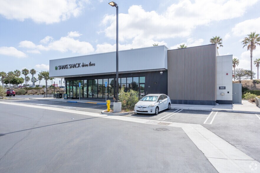 More Photos Of 711 Town Center Drive, Oxnard Fast Food For Sale