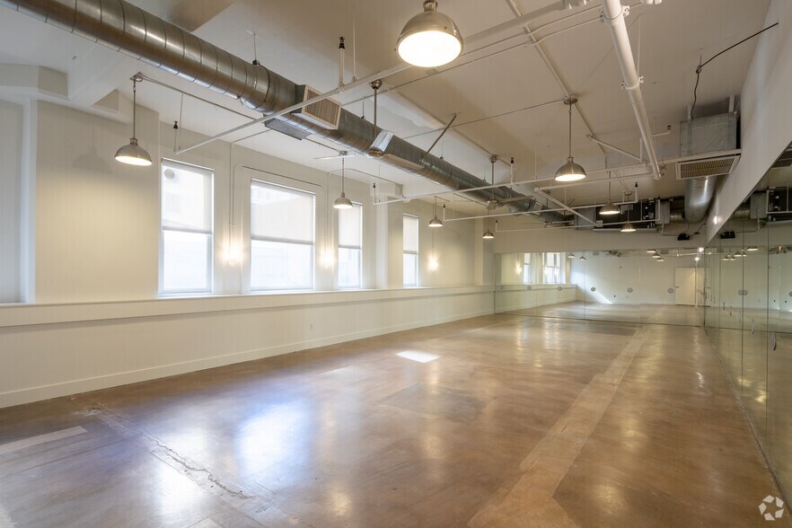 More Photos Of 724 S Spring St, Los Angeles Loft Creative Space For Lease