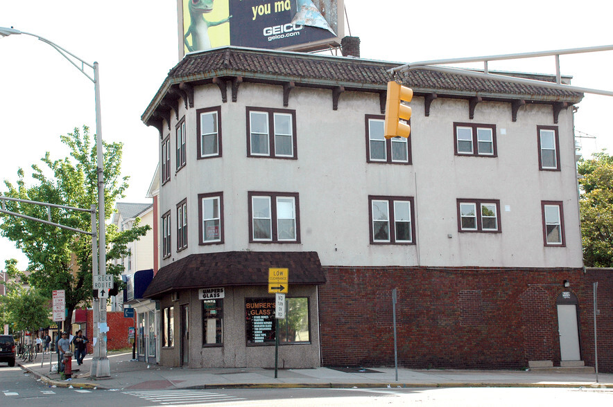 Primary Photo Of 142 French St, New Brunswick Storefront Retail Residential For Lease