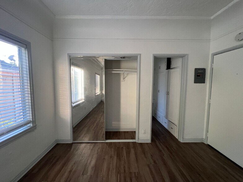More Photos Of 1217 Cedar Ave, Long Beach Apartments For Sale